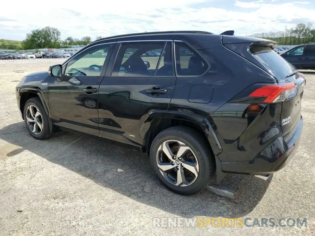 2 fotografías del automóvil dañado JTMAB3FV9MD036402 TOYOTA RAV4 2021