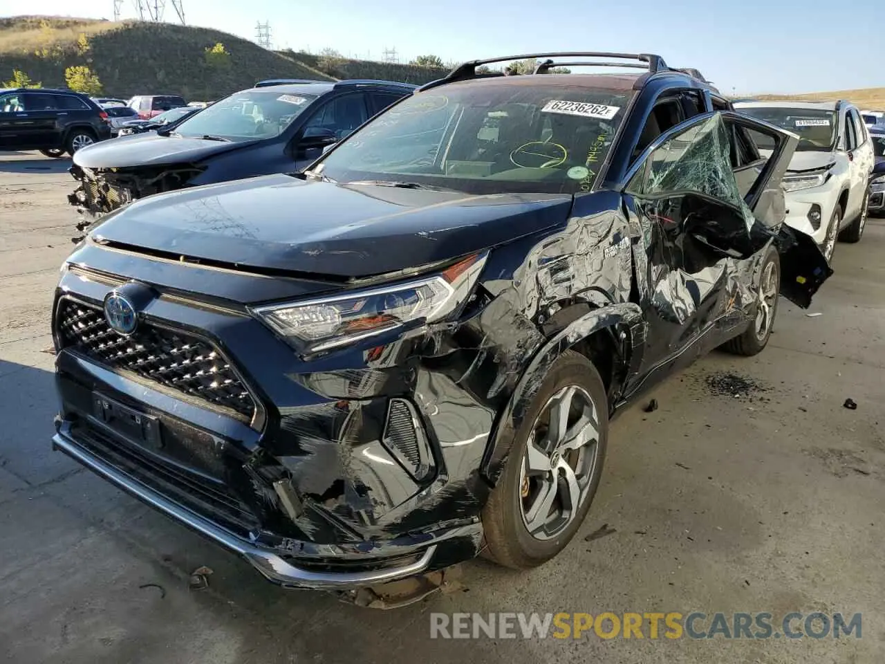 2 fotografías del automóvil dañado JTMAB3FV9MD061820 TOYOTA RAV4 2021