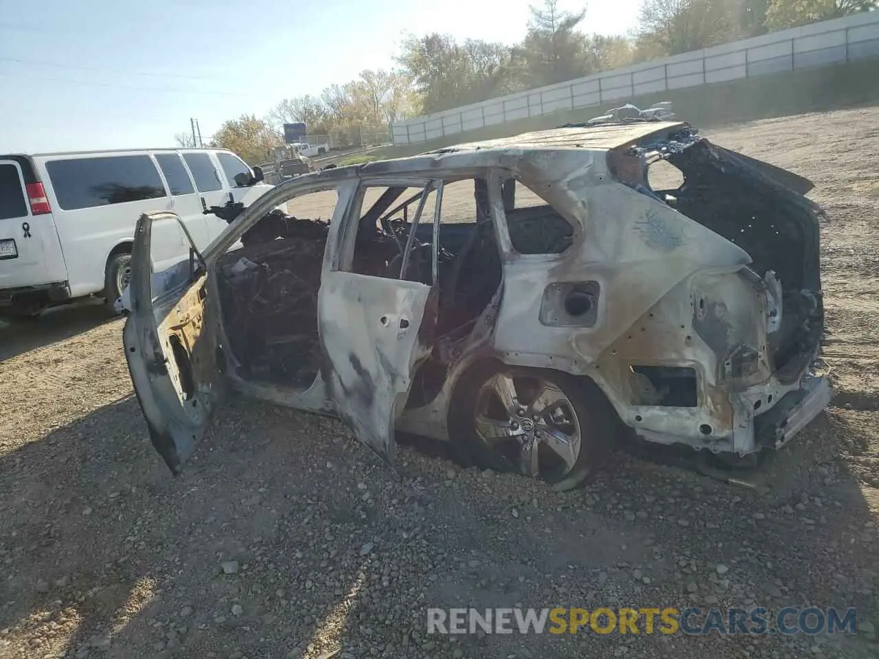 2 fotografías del automóvil dañado JTMB6RFV7MD034823 TOYOTA RAV4 2021