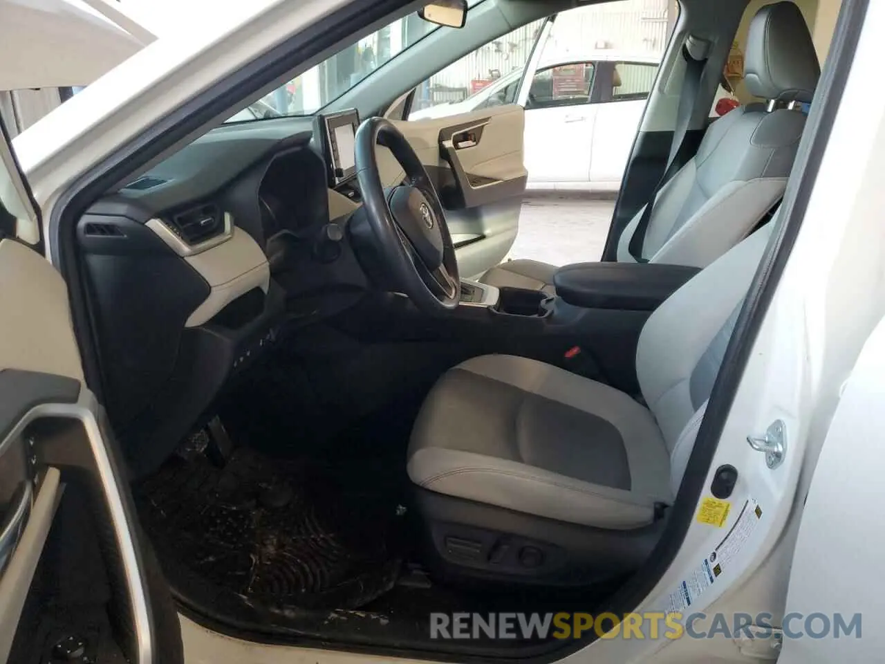 7 fotografías del automóvil dañado JTMB6RFV9MD040753 TOYOTA RAV4 2021