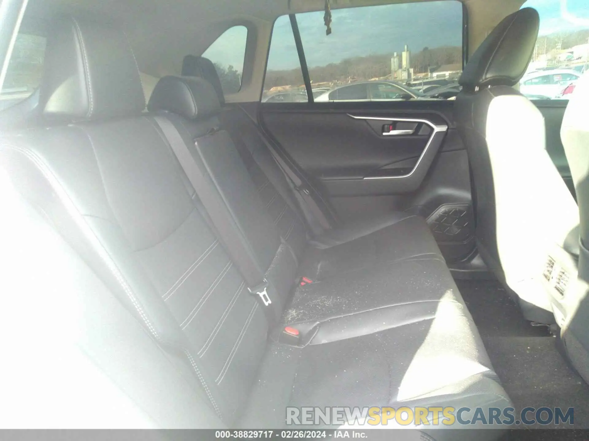 8 fotografías del automóvil dañado JTMD6RFV0MD013112 TOYOTA RAV4 2021