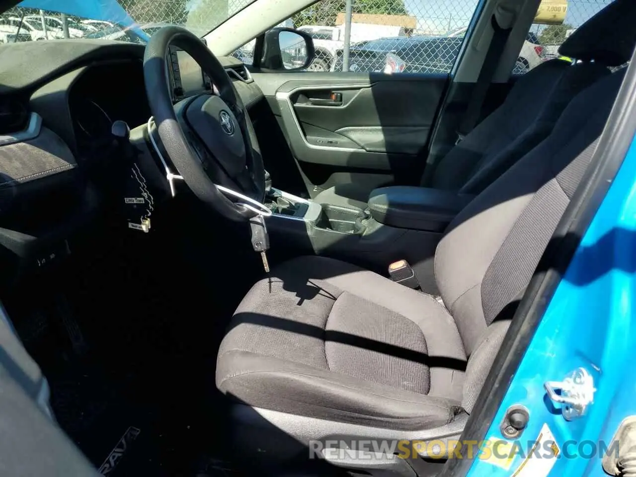 7 fotografías del automóvil dañado JTMF1RFV3MD078558 TOYOTA RAV4 2021
