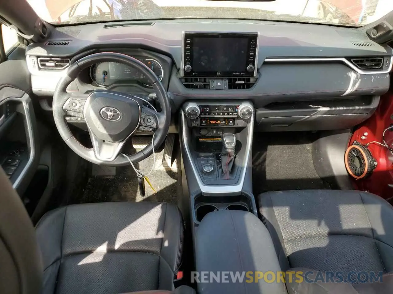 8 fotografías del automóvil dañado JTMFB3FV1MD042104 TOYOTA RAV4 2021