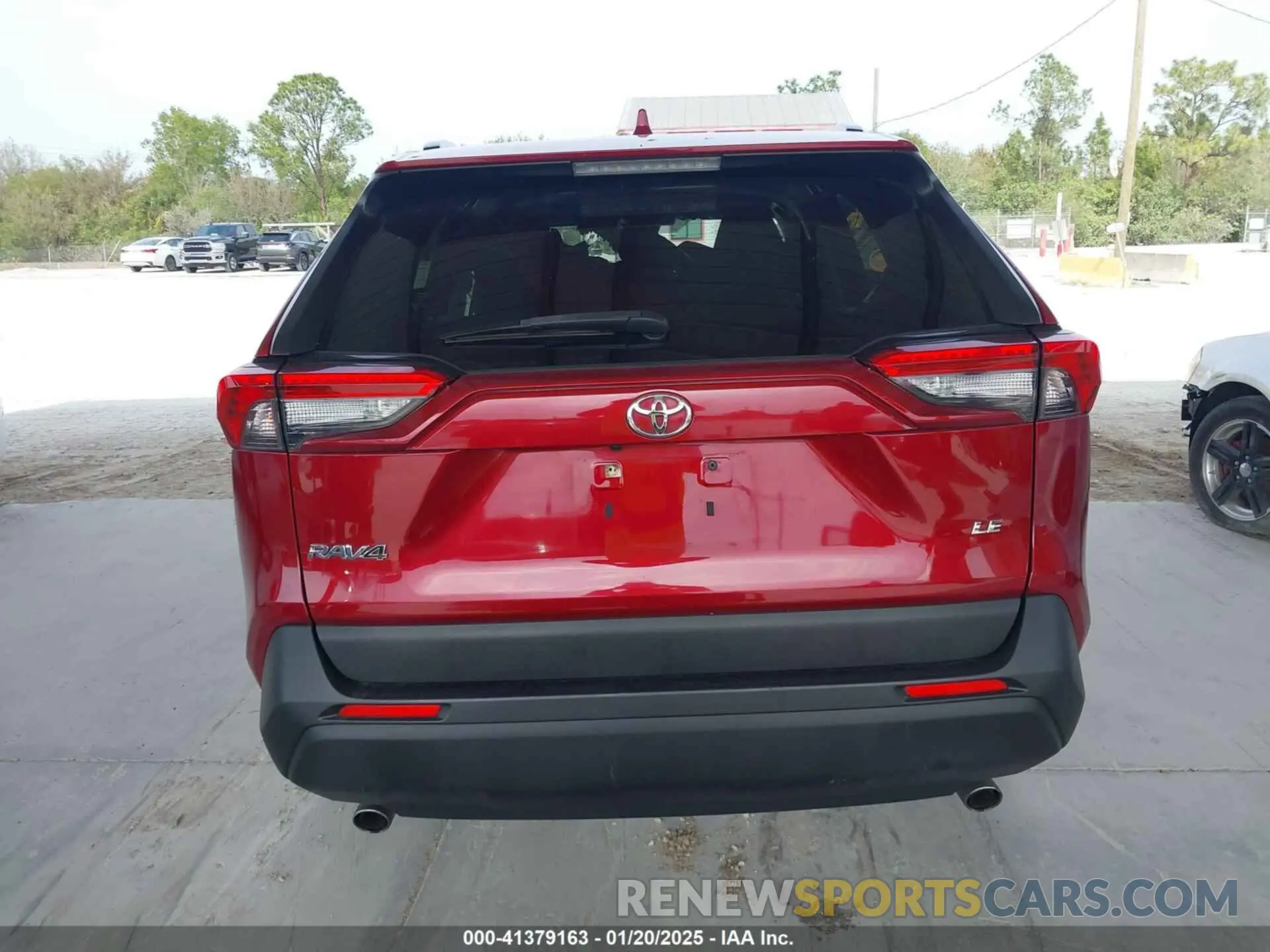 16 fotografías del automóvil dañado JTMH1RFV2MD066426 TOYOTA RAV4 2021