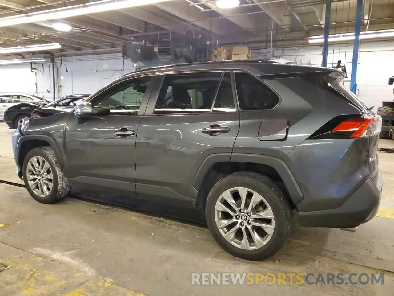 2 fotografías del automóvil dañado JTMN1RFV0MD078495 TOYOTA RAV4 2021