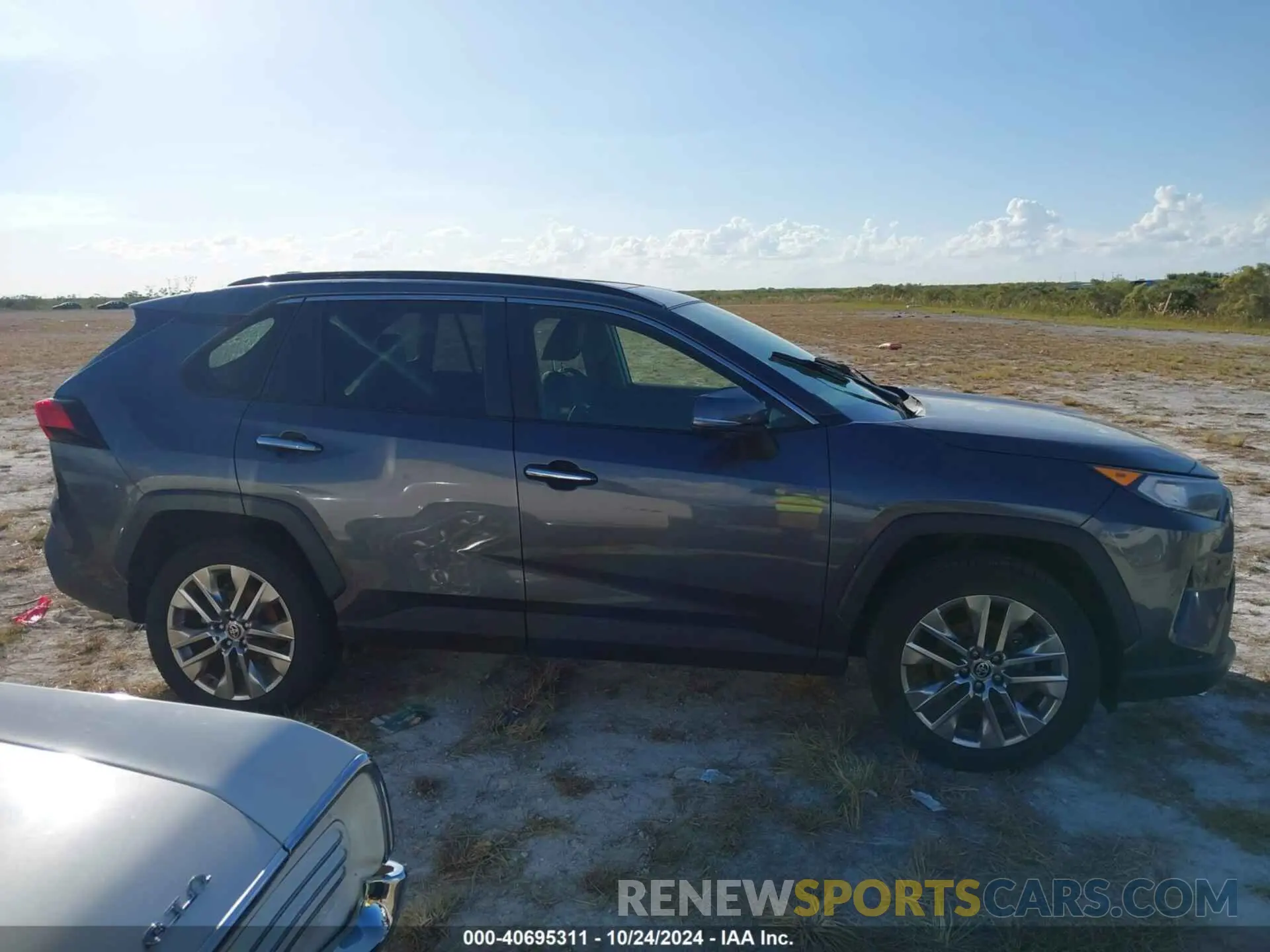 13 fotografías del automóvil dañado JTMN1RFVXMD073160 TOYOTA RAV4 2021