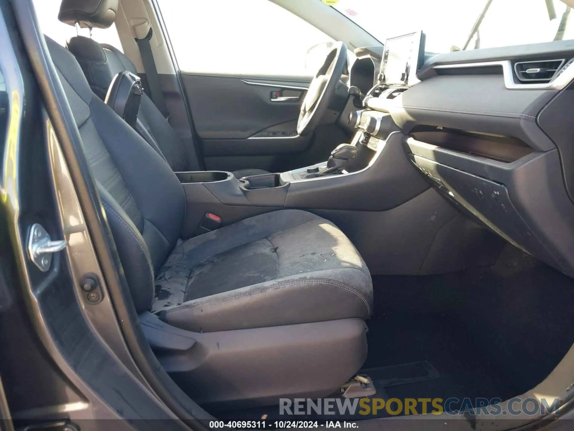5 fotografías del automóvil dañado JTMN1RFVXMD073160 TOYOTA RAV4 2021