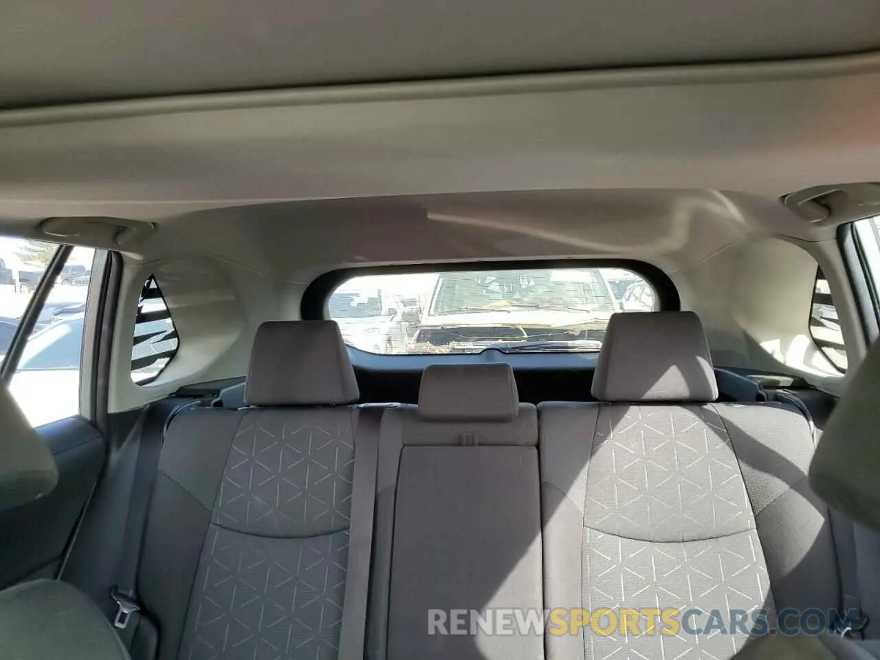 10 fotografías del automóvil dañado JTMP1RFV2MD077101 TOYOTA RAV4 2021