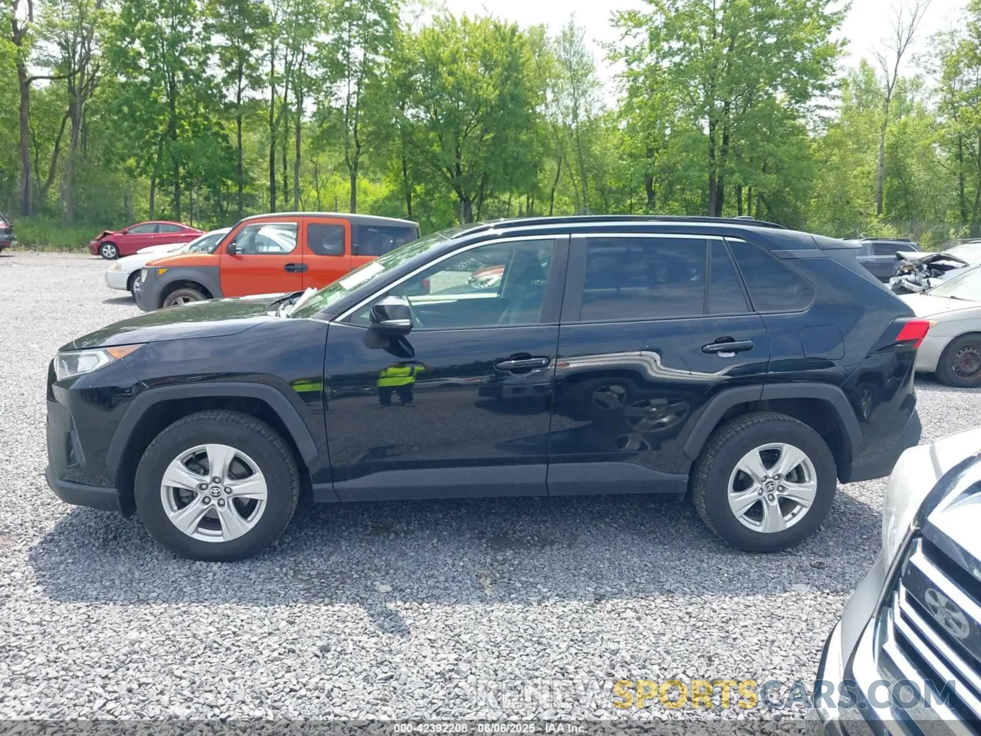 14 fotografías del automóvil dañado JTMP1RFV3MD532327 TOYOTA RAV4 2021