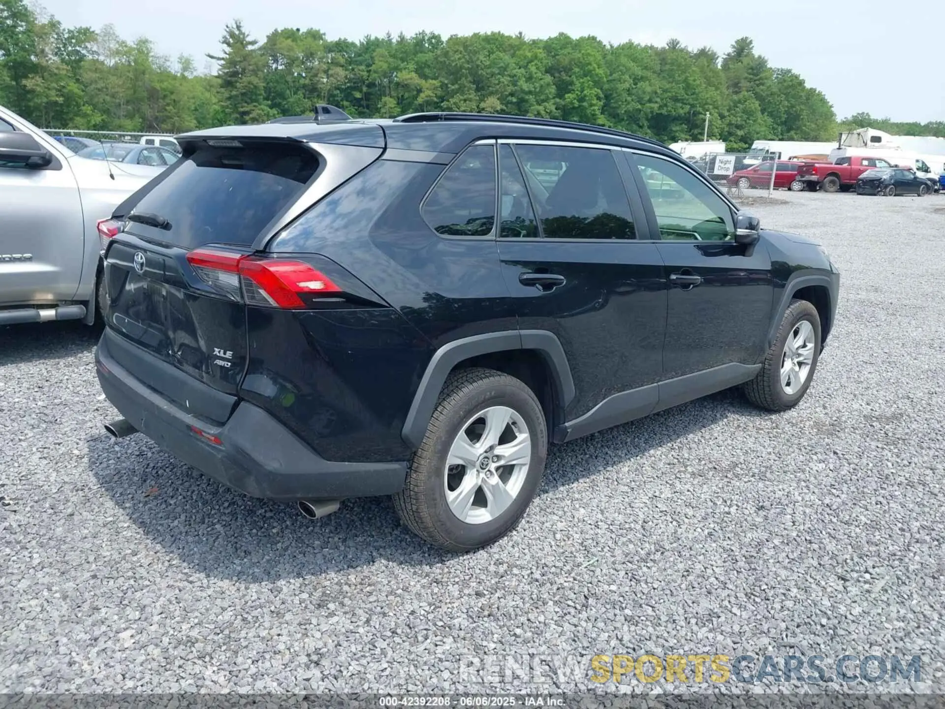 4 fotografías del automóvil dañado JTMP1RFV3MD532327 TOYOTA RAV4 2021