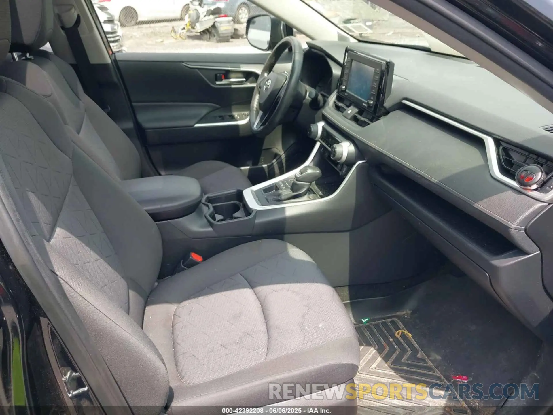 5 fotografías del automóvil dañado JTMP1RFV3MD532327 TOYOTA RAV4 2021