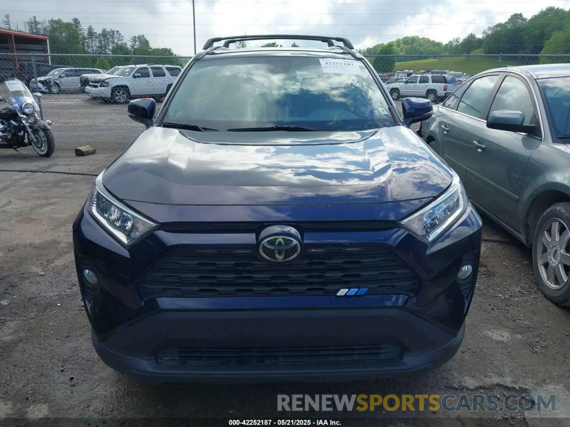 13 fotografías del automóvil dañado JTMP1RFV4MD071915 TOYOTA RAV4 2021