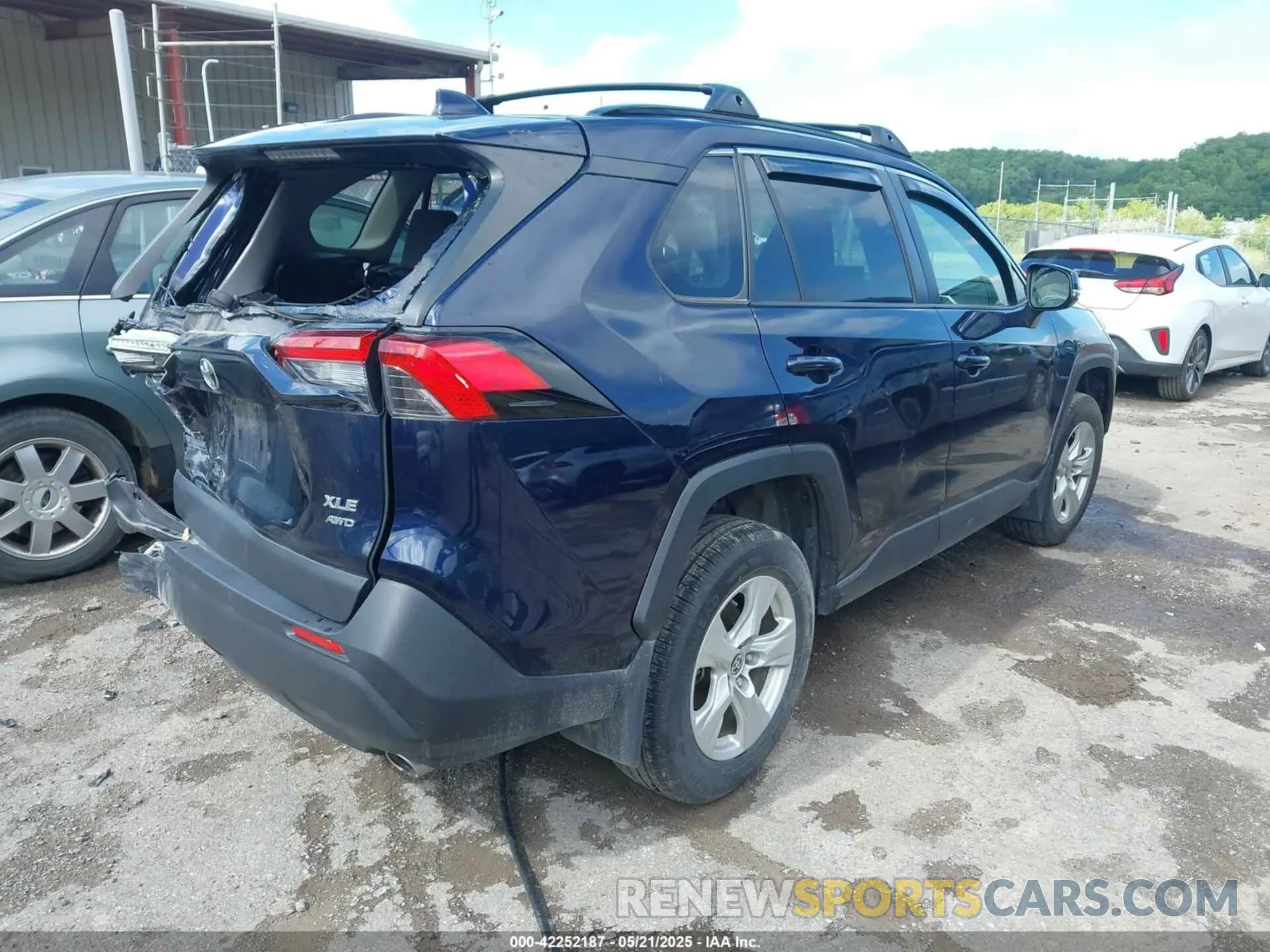 4 fotografías del automóvil dañado JTMP1RFV4MD071915 TOYOTA RAV4 2021