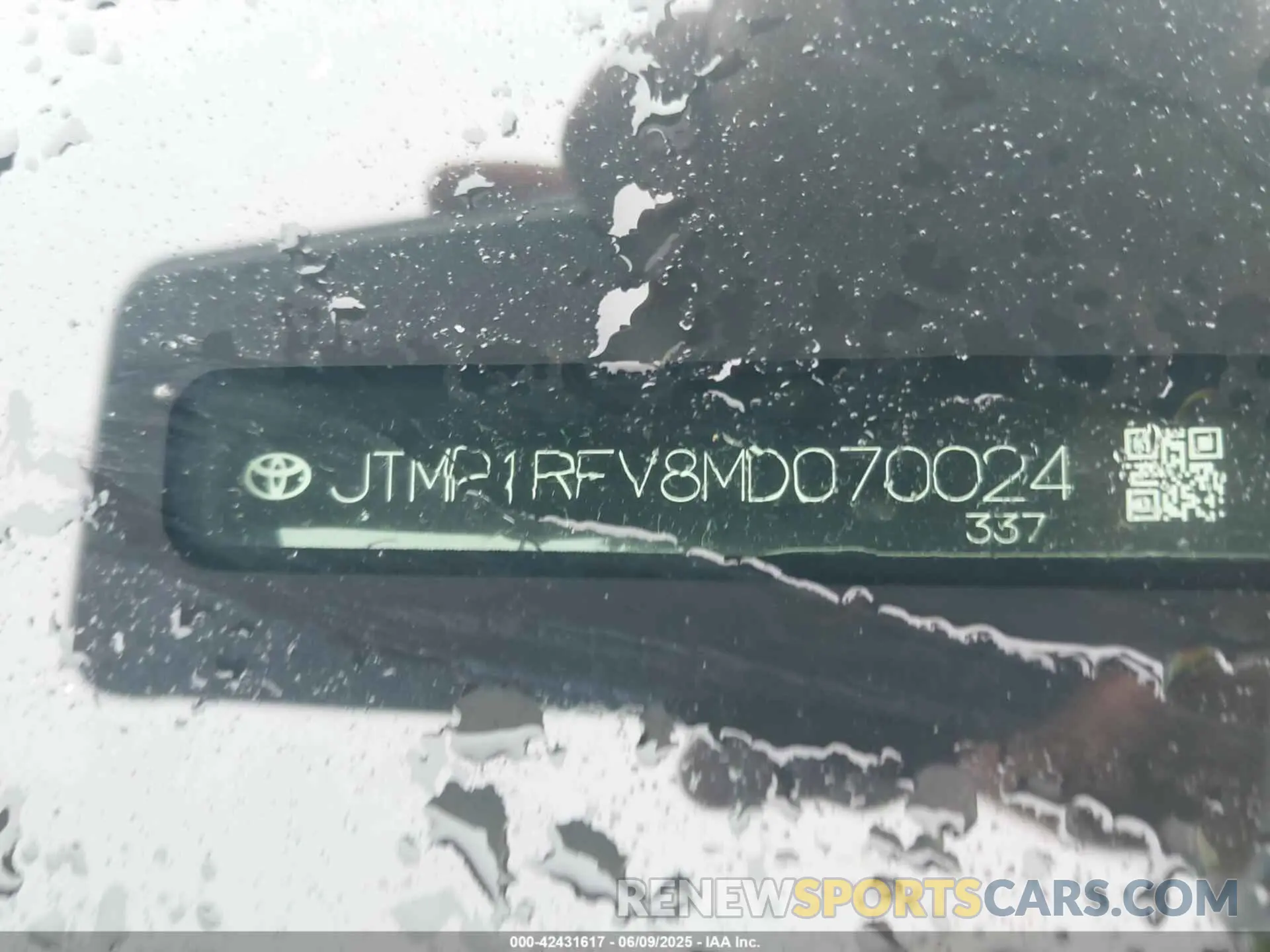 9 fotografías del automóvil dañado JTMP1RFV8MD070024 TOYOTA RAV4 2021