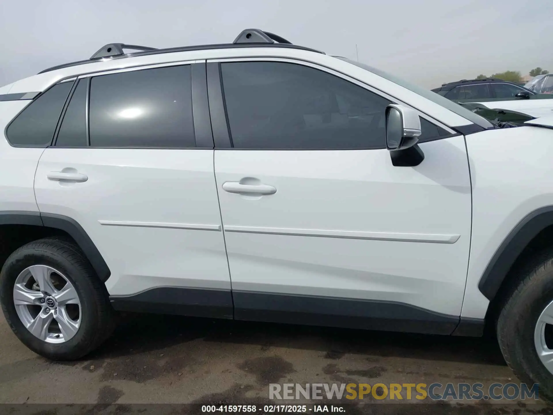 14 fotografías del automóvil dañado JTMP1RFV8MD084781 TOYOTA RAV4 2021