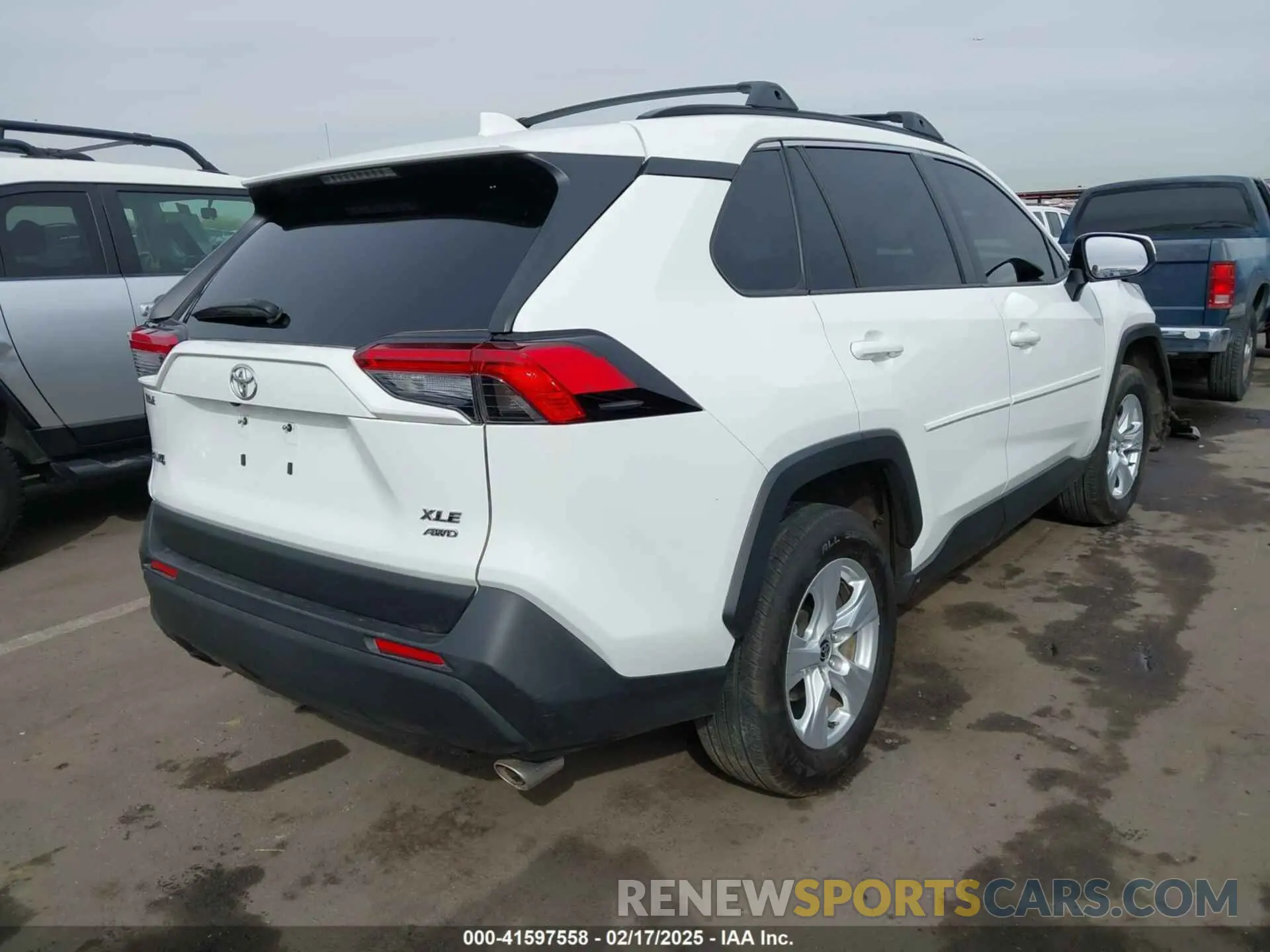 4 fotografías del automóvil dañado JTMP1RFV8MD084781 TOYOTA RAV4 2021
