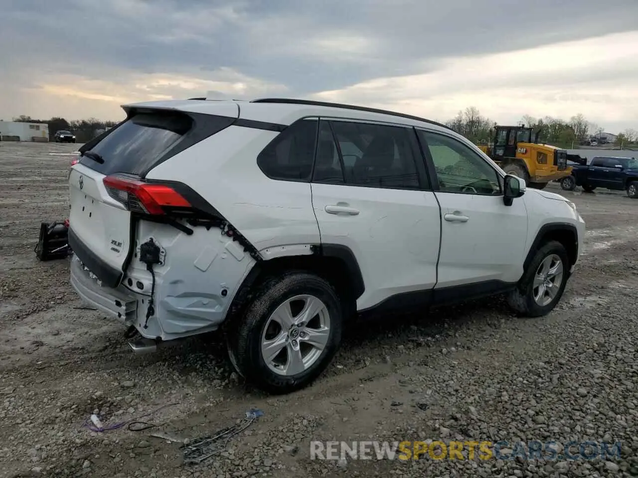 3 fotografías del automóvil dañado JTMP1RFVXMD075631 TOYOTA RAV4 2021
