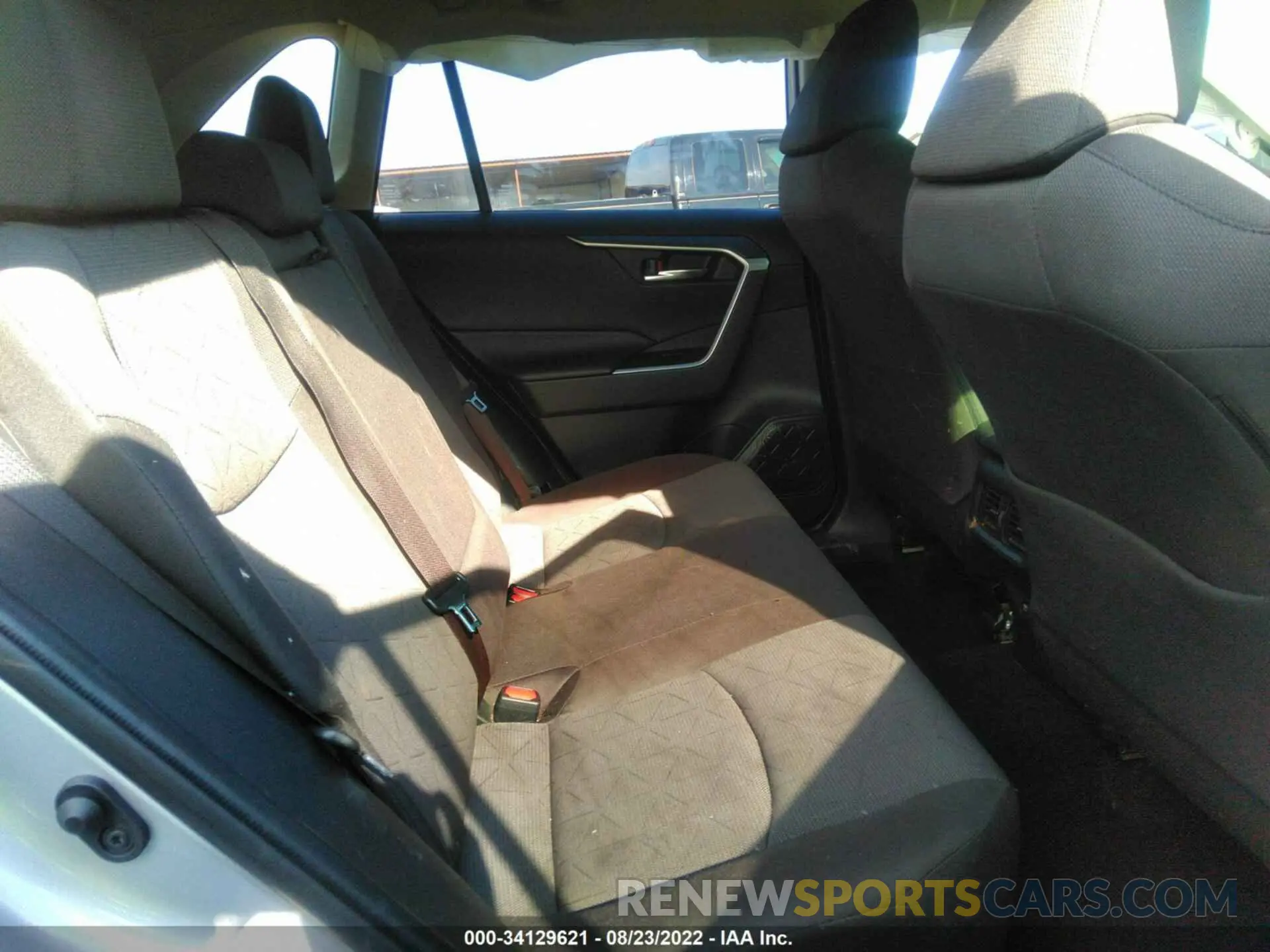 8 fotografías del automóvil dañado JTMP1RFVXMD078710 TOYOTA RAV4 2021