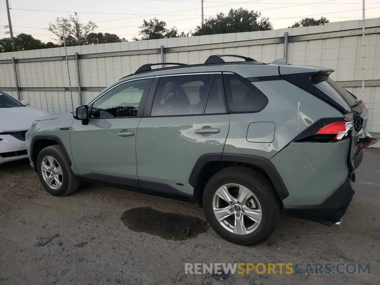 2 fotografías del automóvil dañado JTMRWRFV5MD136071 TOYOTA RAV4 2021