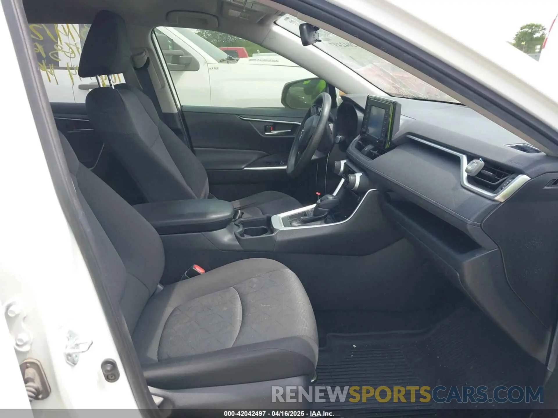 5 fotografías del automóvil dañado JTMW1RFV2MD065624 TOYOTA RAV4 2021