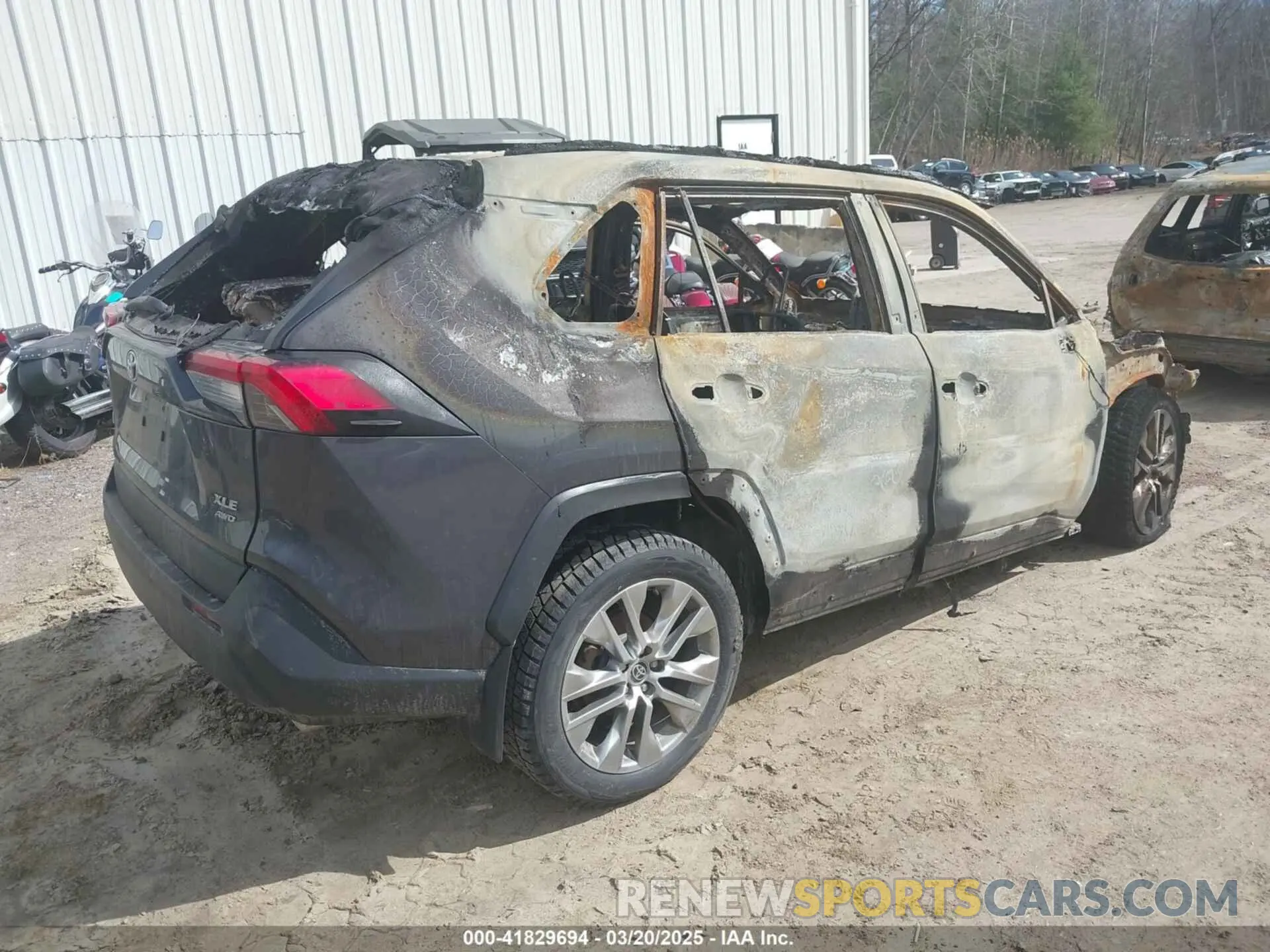 4 fotografías del automóvil dañado 2T3A1RFV0NW263679 TOYOTA RAV4 2022