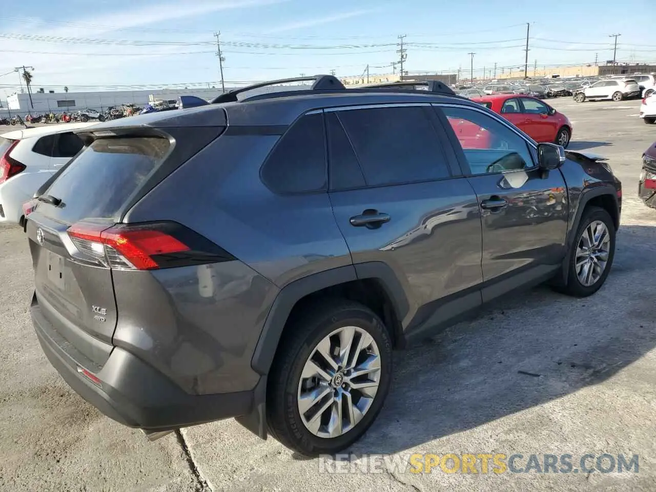 3 fotografías del automóvil dañado 2T3A1RFV3NC268618 TOYOTA RAV4 2022