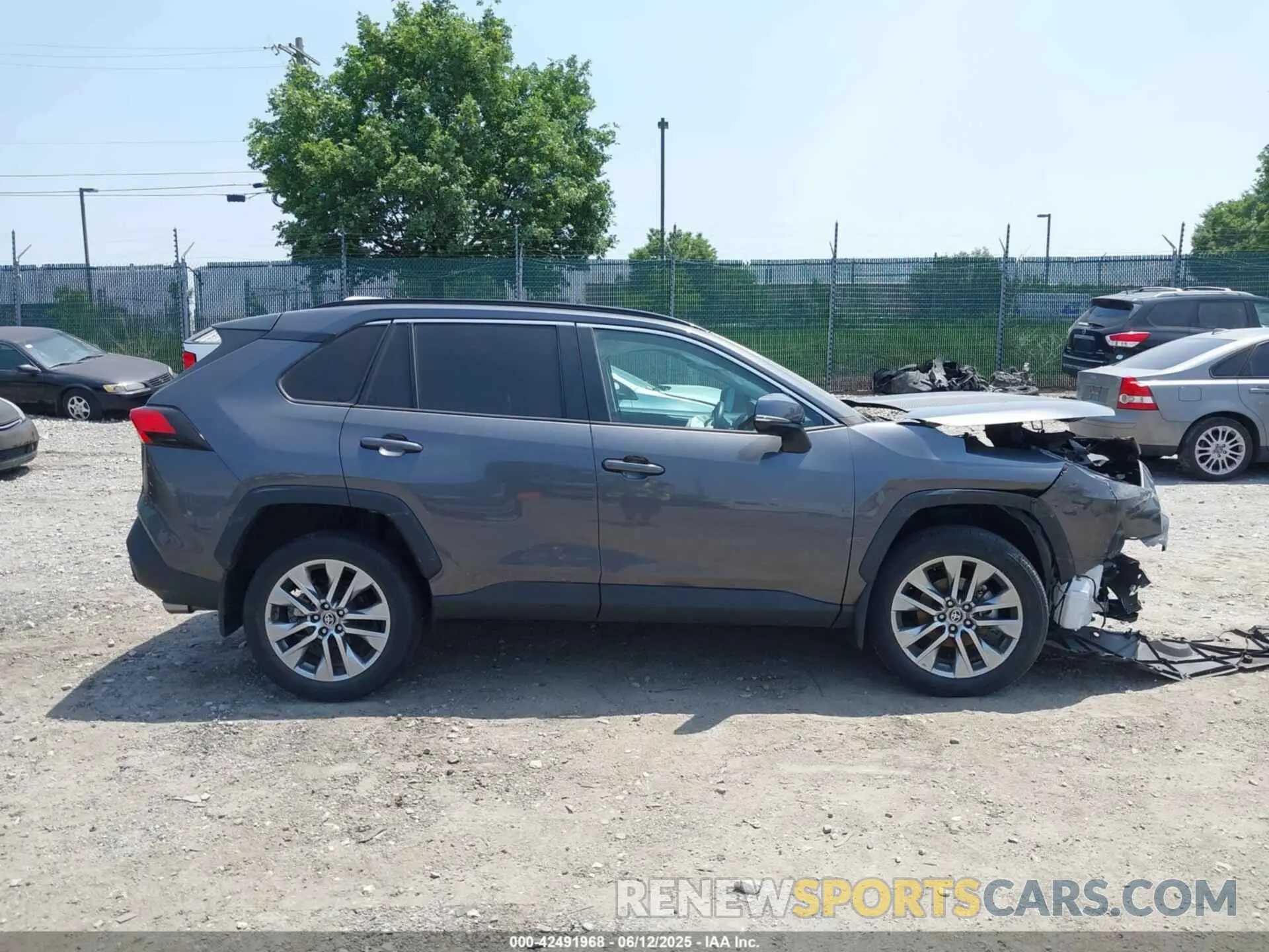 14 fotografías del automóvil dañado 2T3A1RFV4NC288327 TOYOTA RAV4 2022