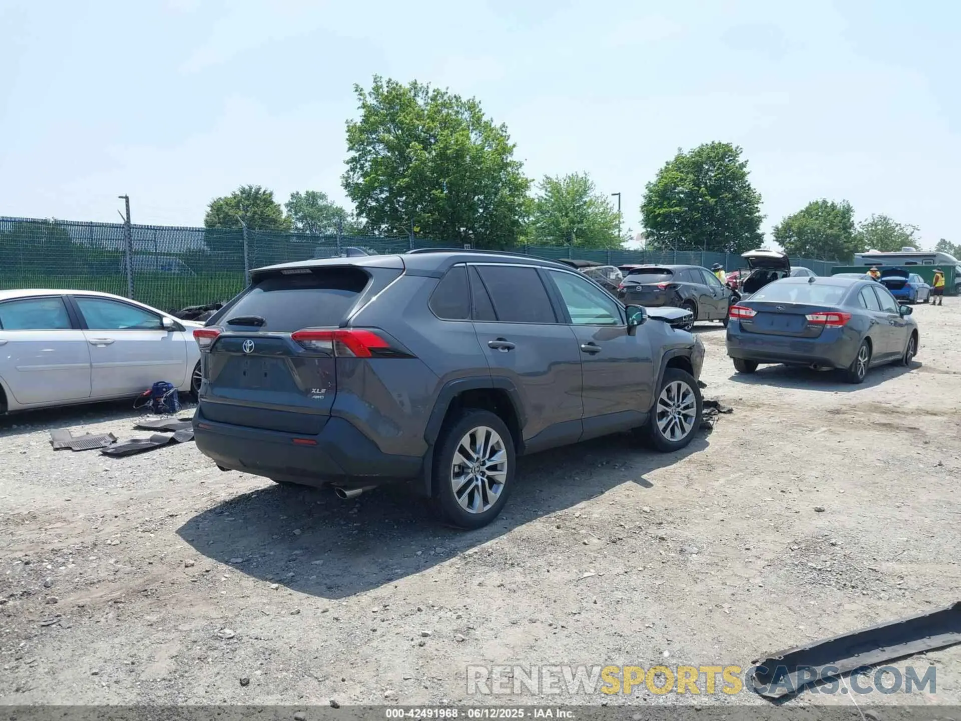 4 fotografías del automóvil dañado 2T3A1RFV4NC288327 TOYOTA RAV4 2022