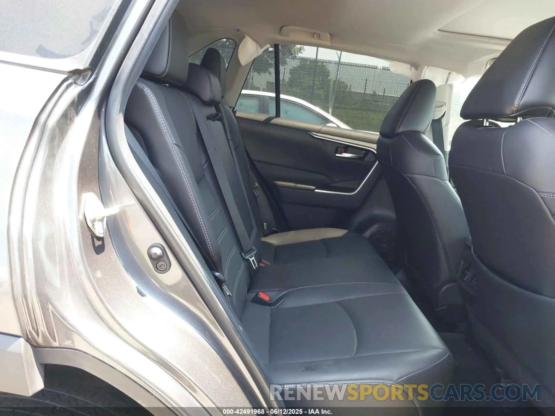 8 fotografías del automóvil dañado 2T3A1RFV4NC288327 TOYOTA RAV4 2022