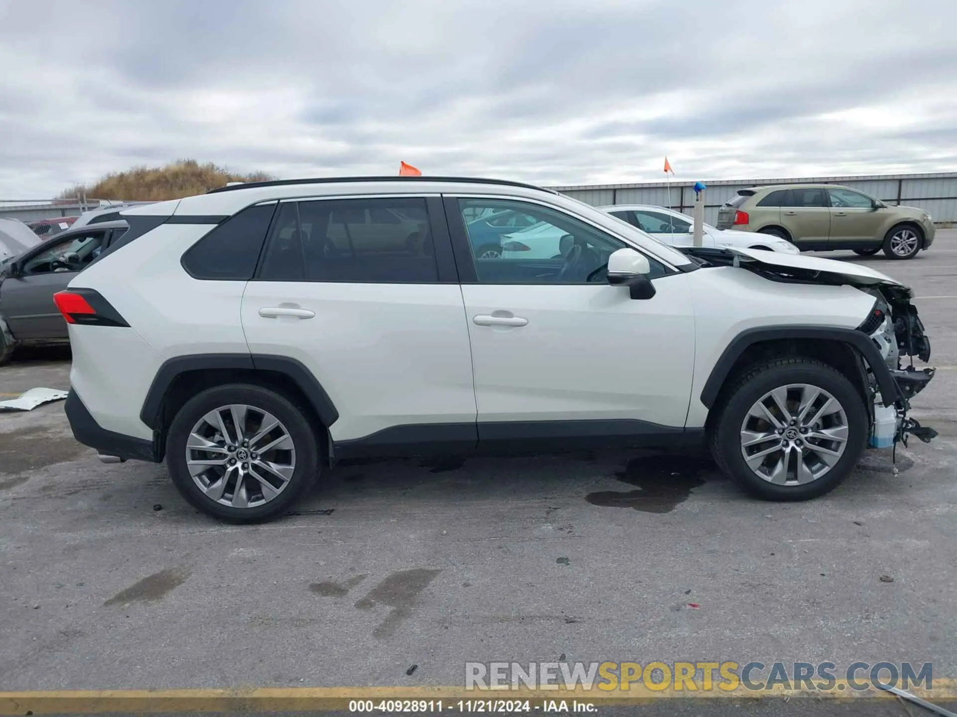 13 fotografías del automóvil dañado 2T3A1RFV5NW288674 TOYOTA RAV4 2022