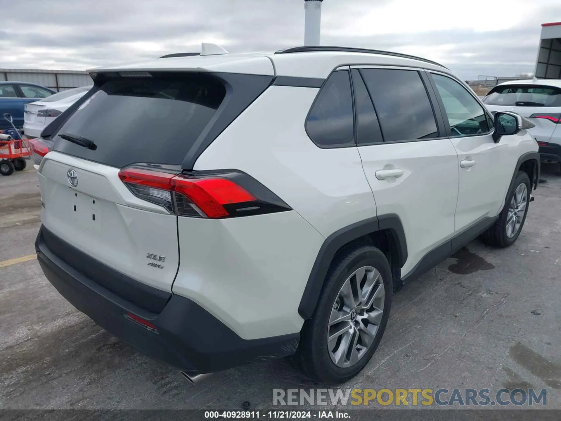 4 fotografías del automóvil dañado 2T3A1RFV5NW288674 TOYOTA RAV4 2022