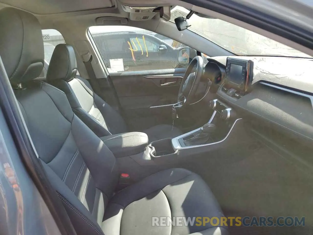 5 fotografías del automóvil dañado 2T3C1RFV0NW221666 TOYOTA RAV4 2022