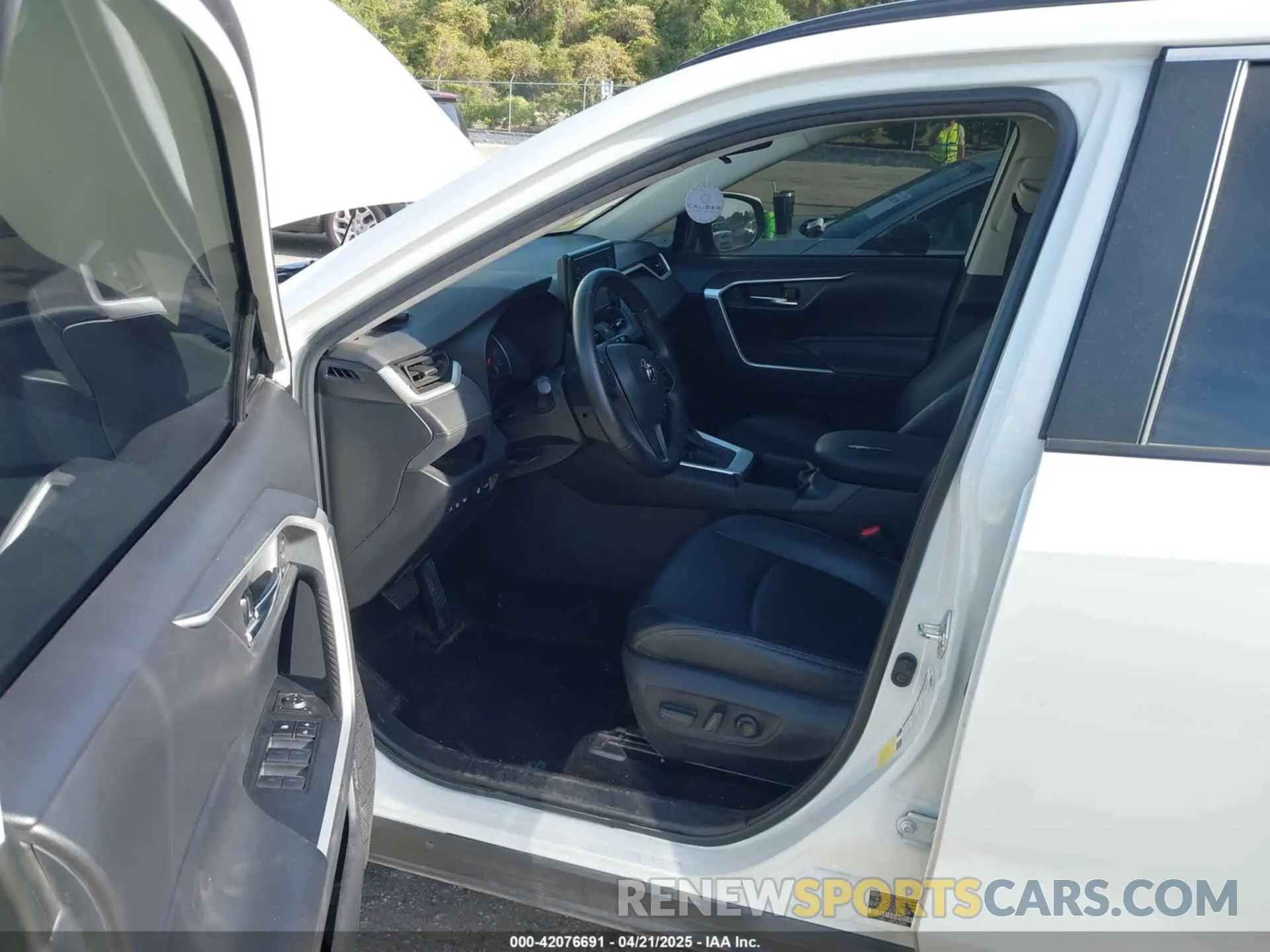 5 fotografías del automóvil dañado 2T3C1RFV1NW235608 TOYOTA RAV4 2022