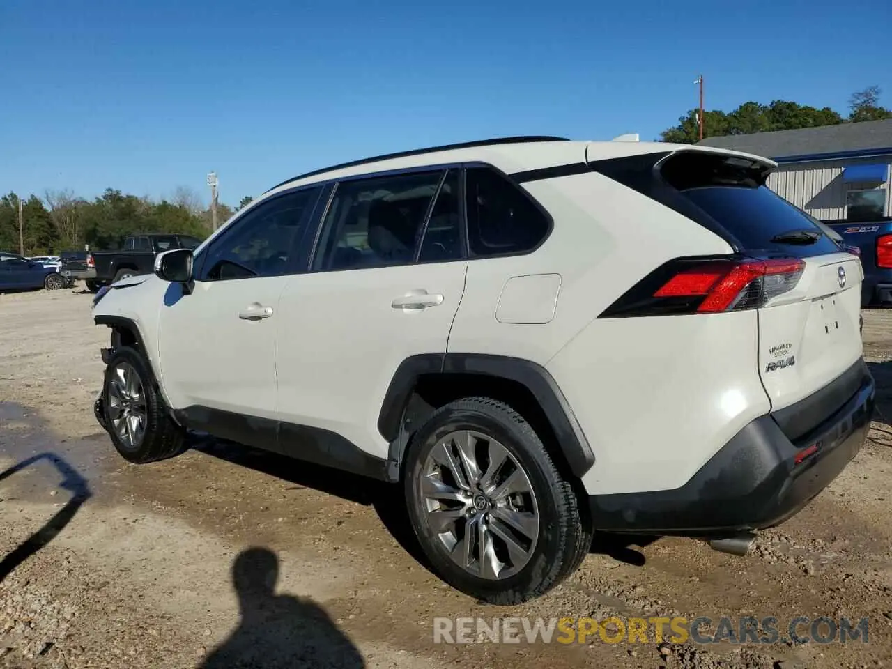 2 fotografías del automóvil dañado 2T3C1RFV2NW226464 TOYOTA RAV4 2022