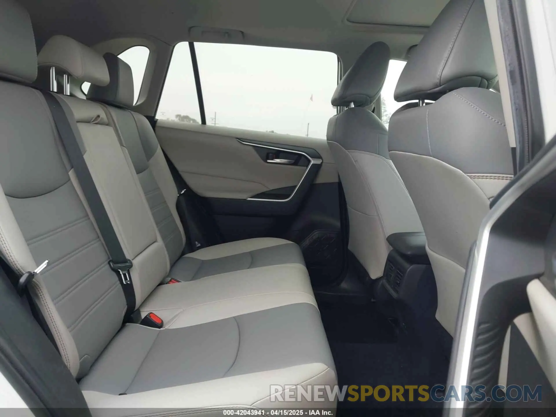 8 fotografías del automóvil dañado 2T3C1RFV3NW231009 TOYOTA RAV4 2022