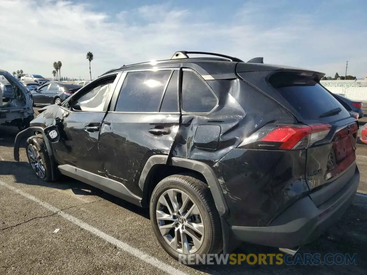 2 fotografías del automóvil dañado 2T3C1RFV6NC200029 TOYOTA RAV4 2022