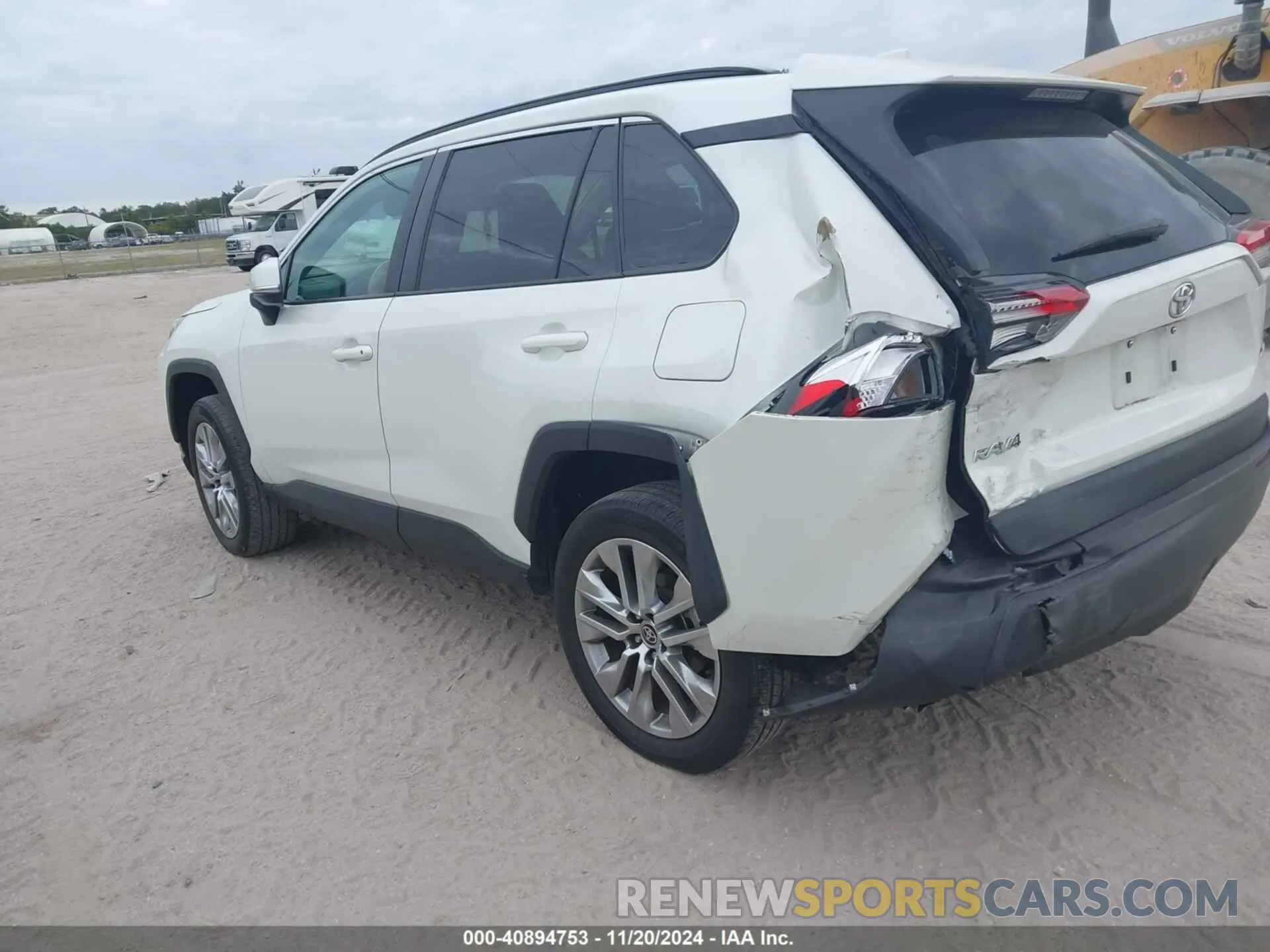 3 fotografías del automóvil dañado 2T3C1RFV9NW203697 TOYOTA RAV4 2022
