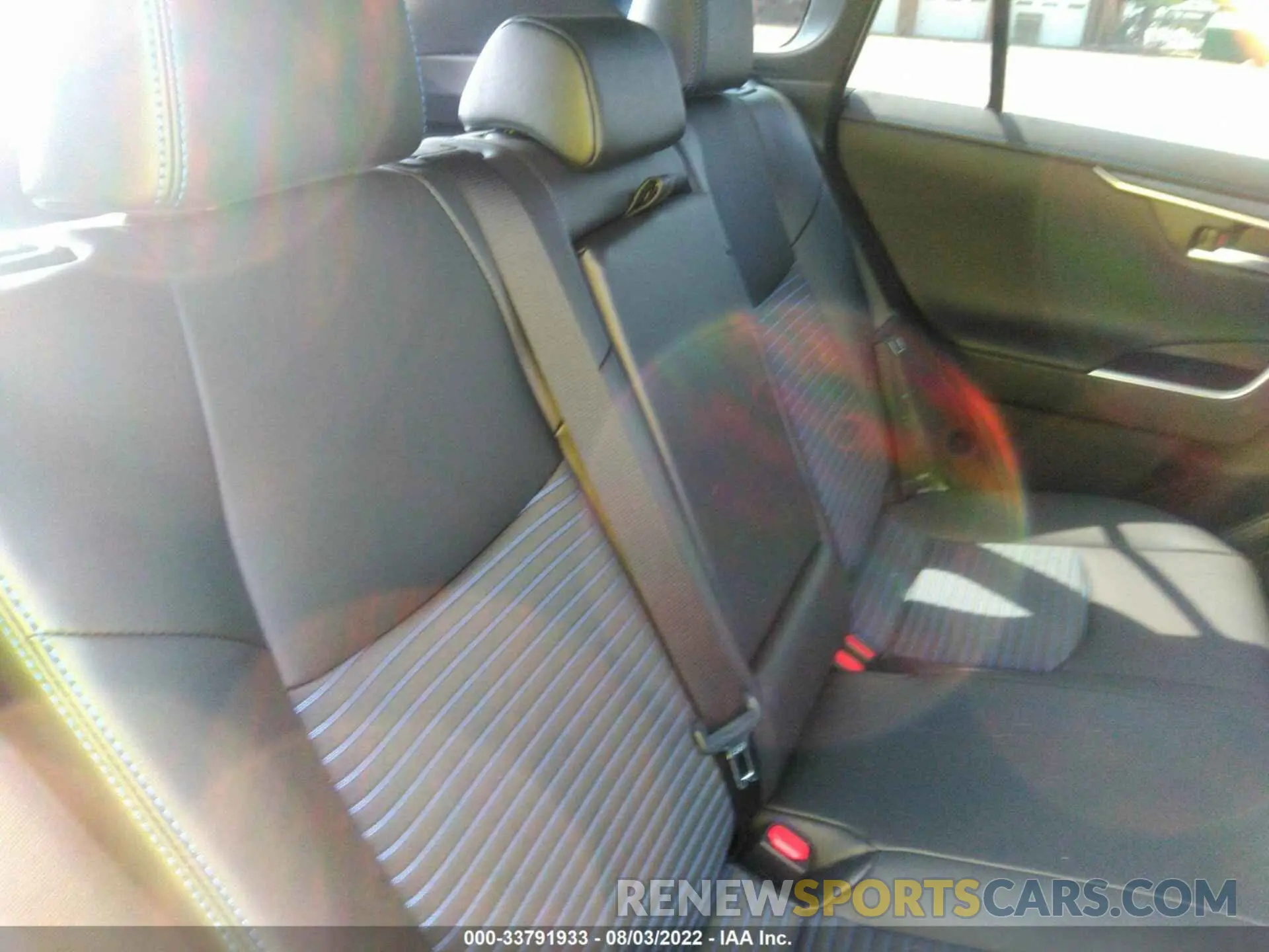 8 fotografías del automóvil dañado 2T3E6RFVXNW033845 TOYOTA RAV4 2022