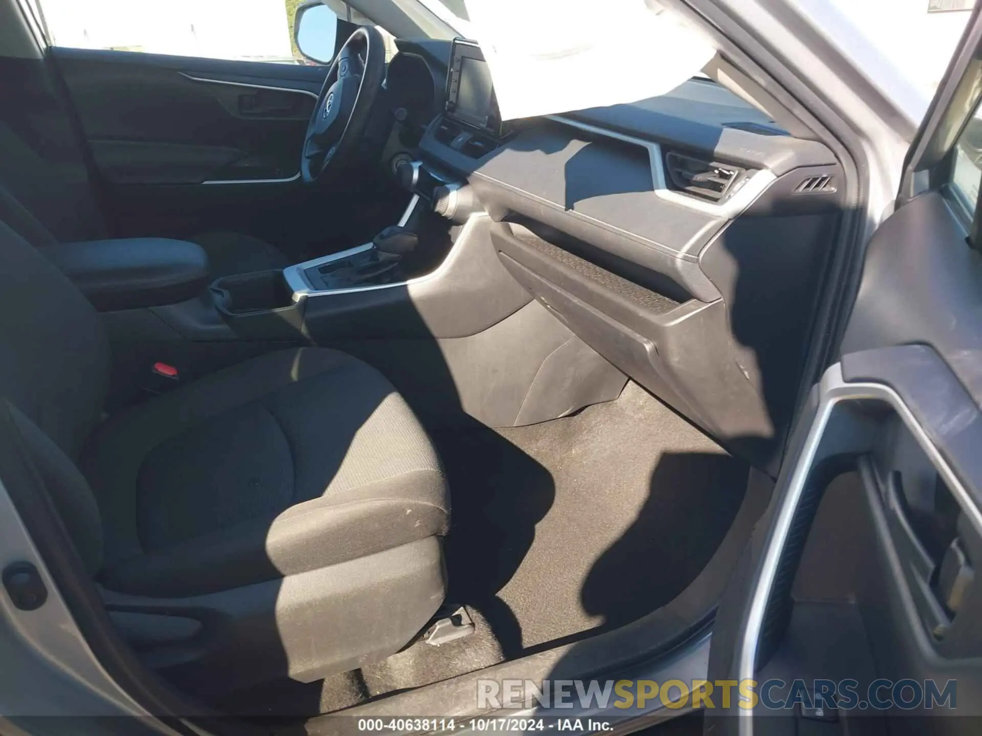 5 fotografías del automóvil dañado 2T3H1RFV0NC195853 TOYOTA RAV4 2022