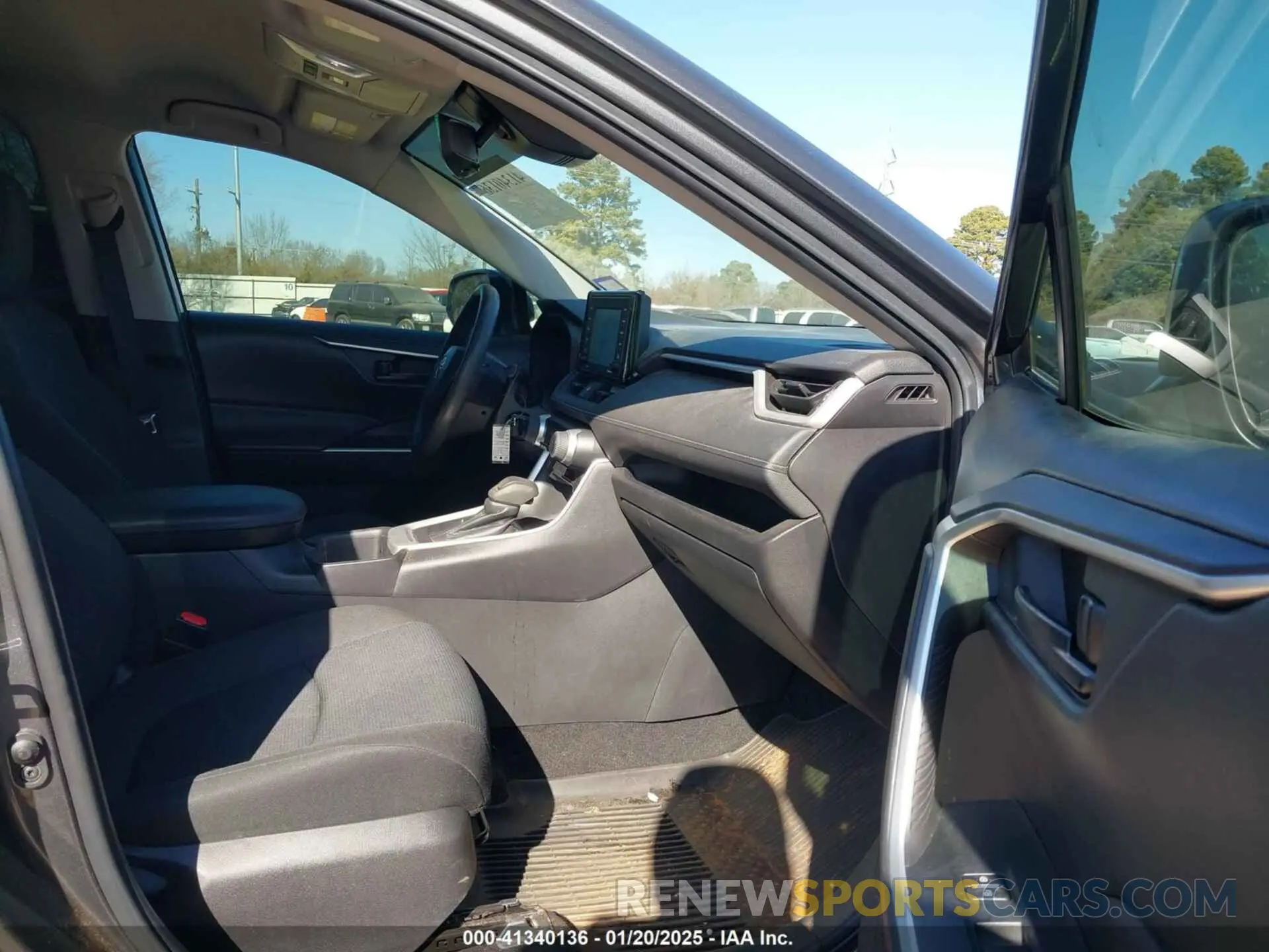 5 fotografías del automóvil dañado 2T3H1RFV0NW230079 TOYOTA RAV4 2022