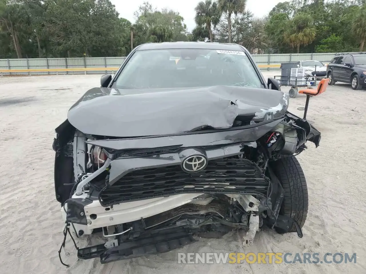 5 fotografías del automóvil dañado 2T3H1RFV2NC180772 TOYOTA RAV4 2022
