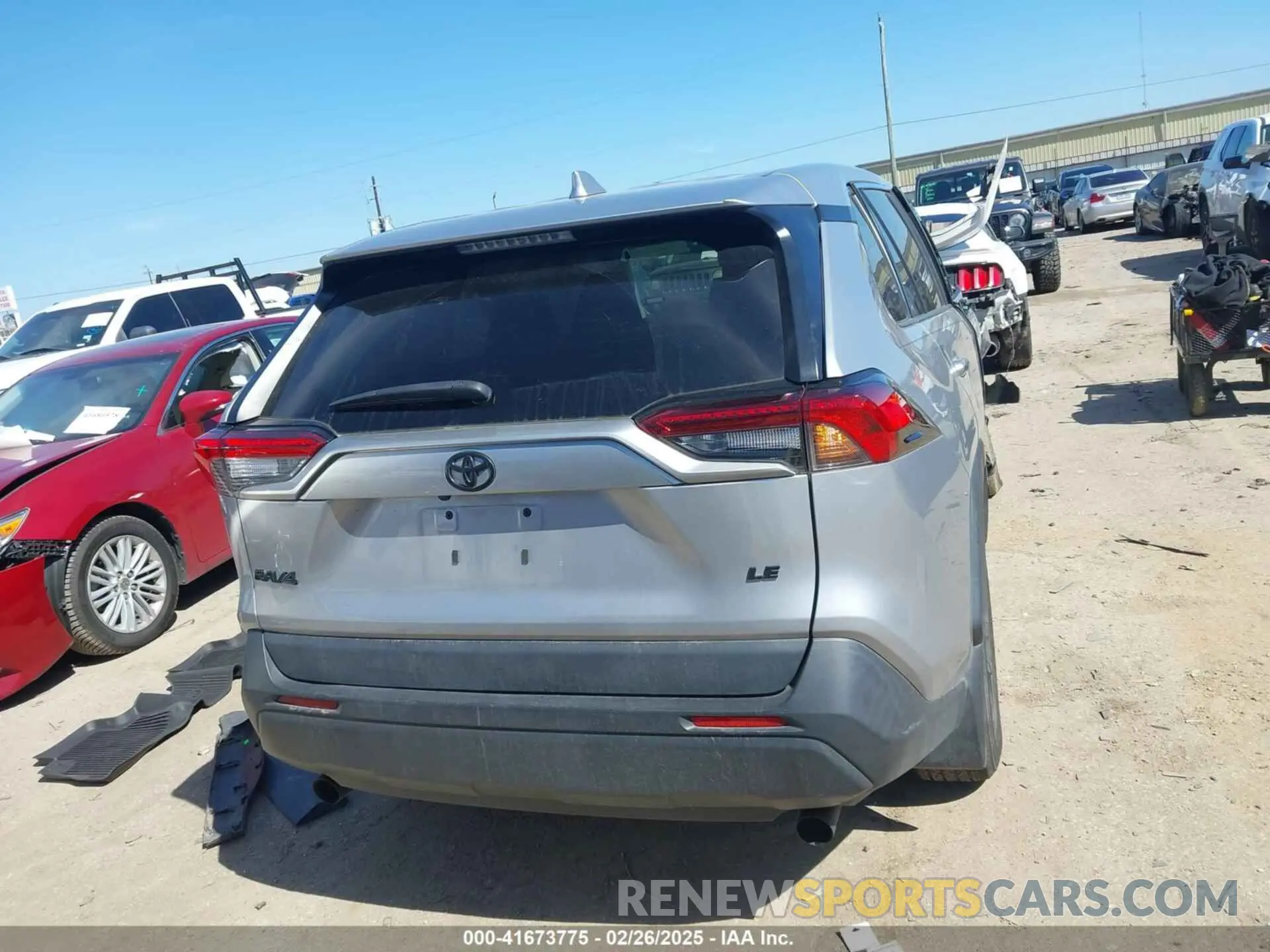 16 fotografías del automóvil dañado 2T3H1RFV3NW200526 TOYOTA RAV4 2022