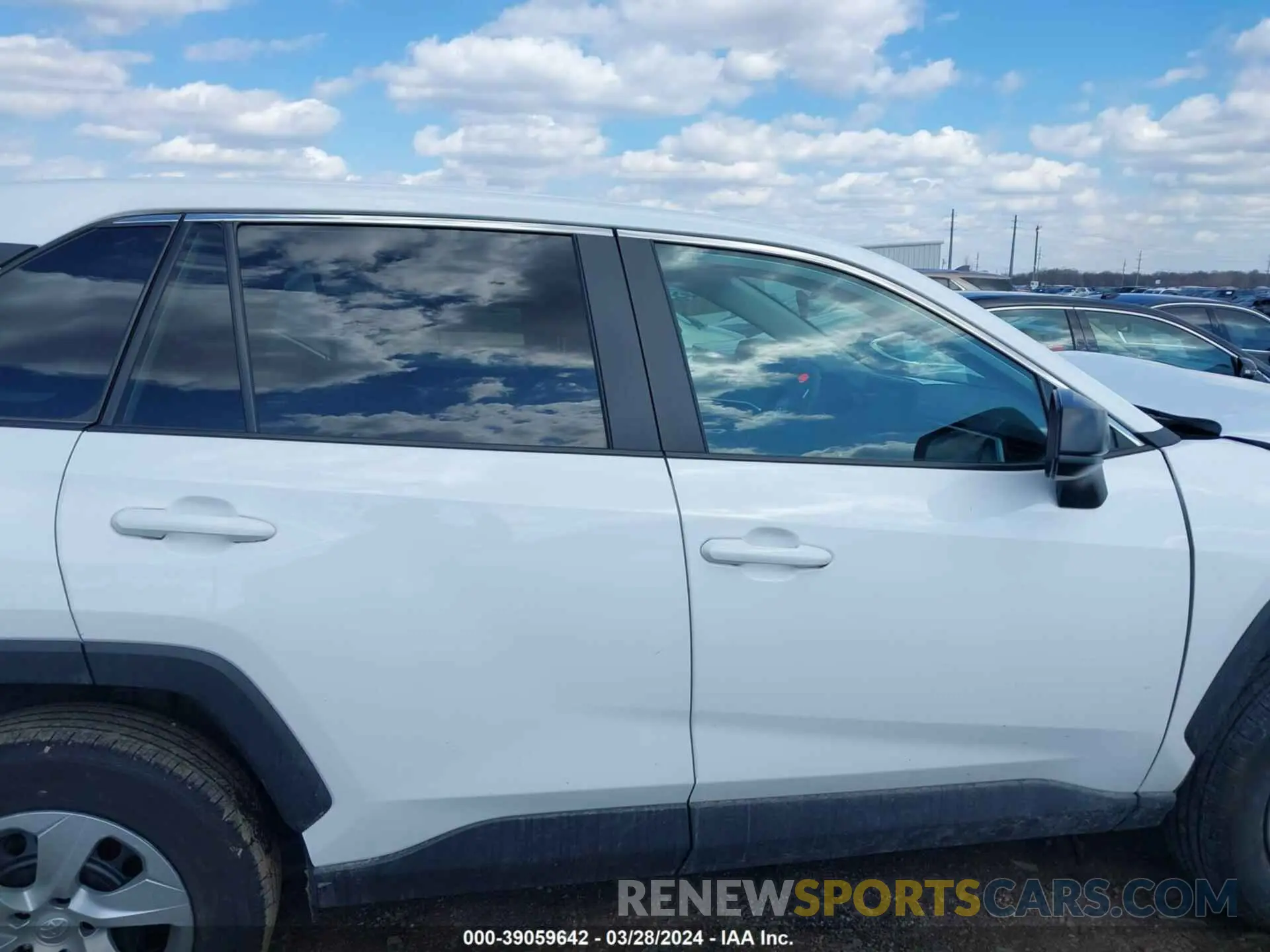 13 fotografías del automóvil dañado 2T3H1RFV7NC184879 TOYOTA RAV4 2022