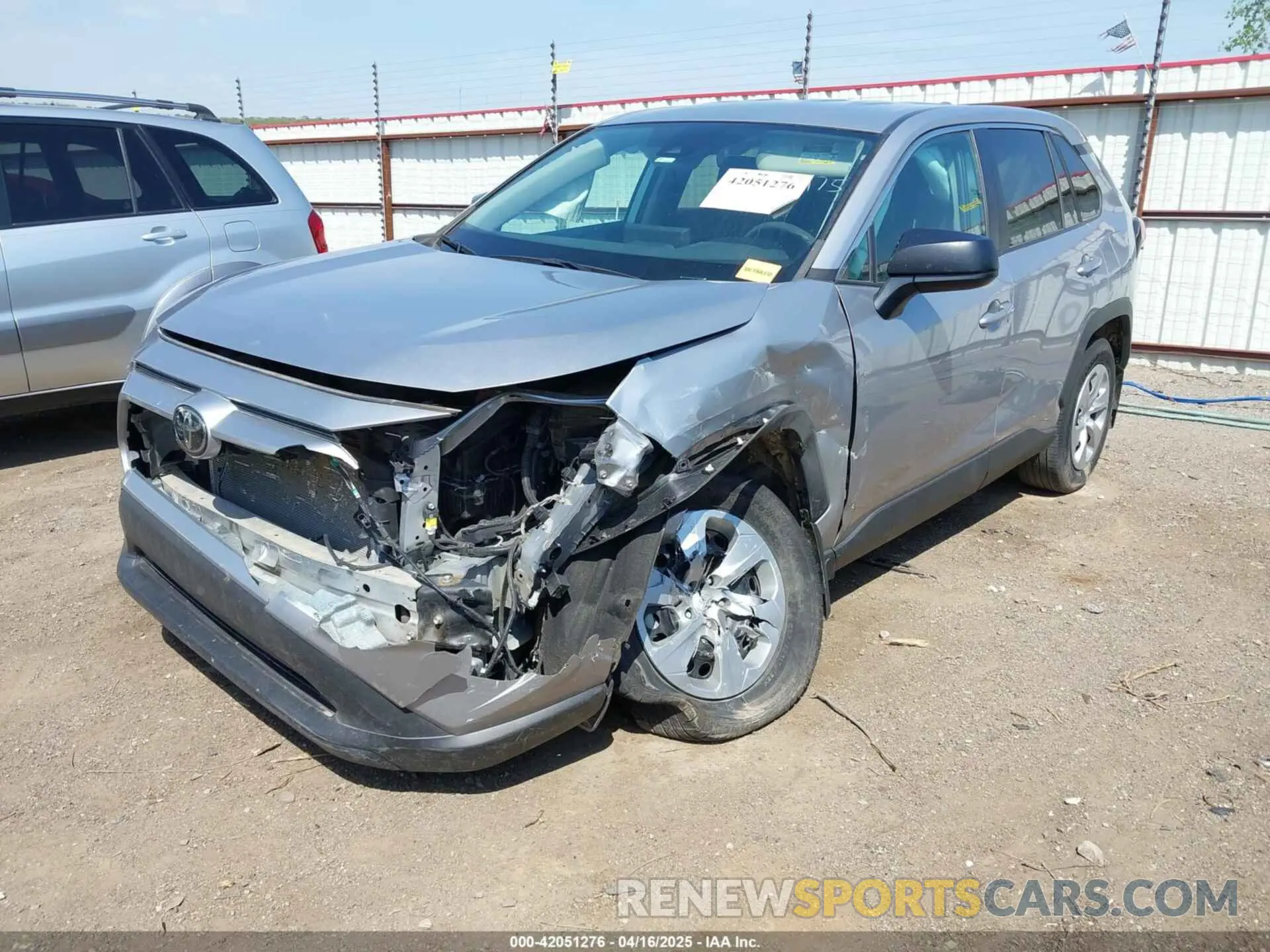 2 fotografías del automóvil dañado 2T3H1RFVXNC192829 TOYOTA RAV4 2022