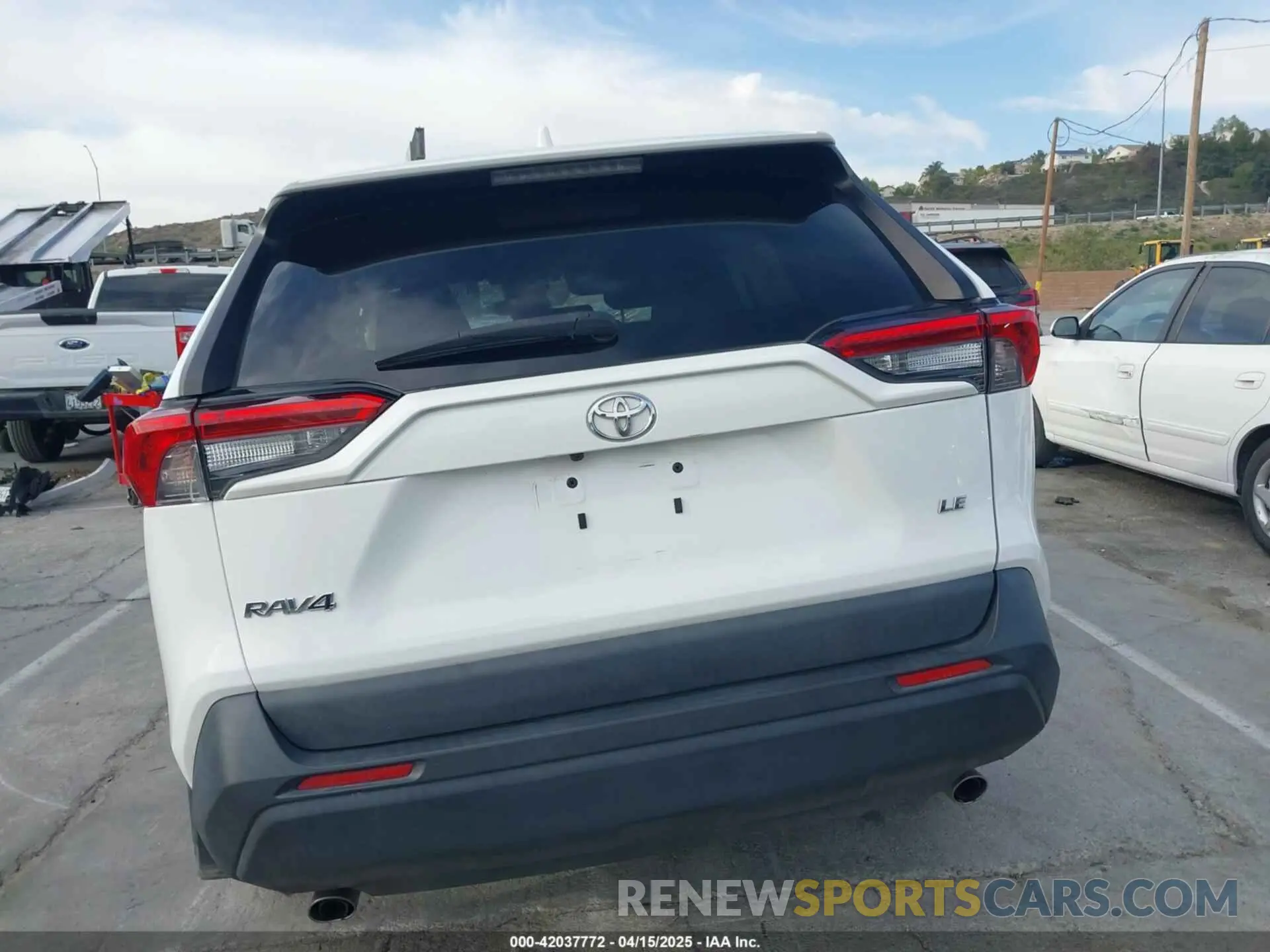16 fotografías del automóvil dañado 2T3K1RFV3NC188126 TOYOTA RAV4 2022