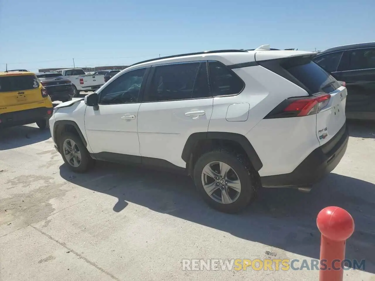 2 fotografías del automóvil dañado 2T3P1RFV0NC274807 TOYOTA RAV4 2022