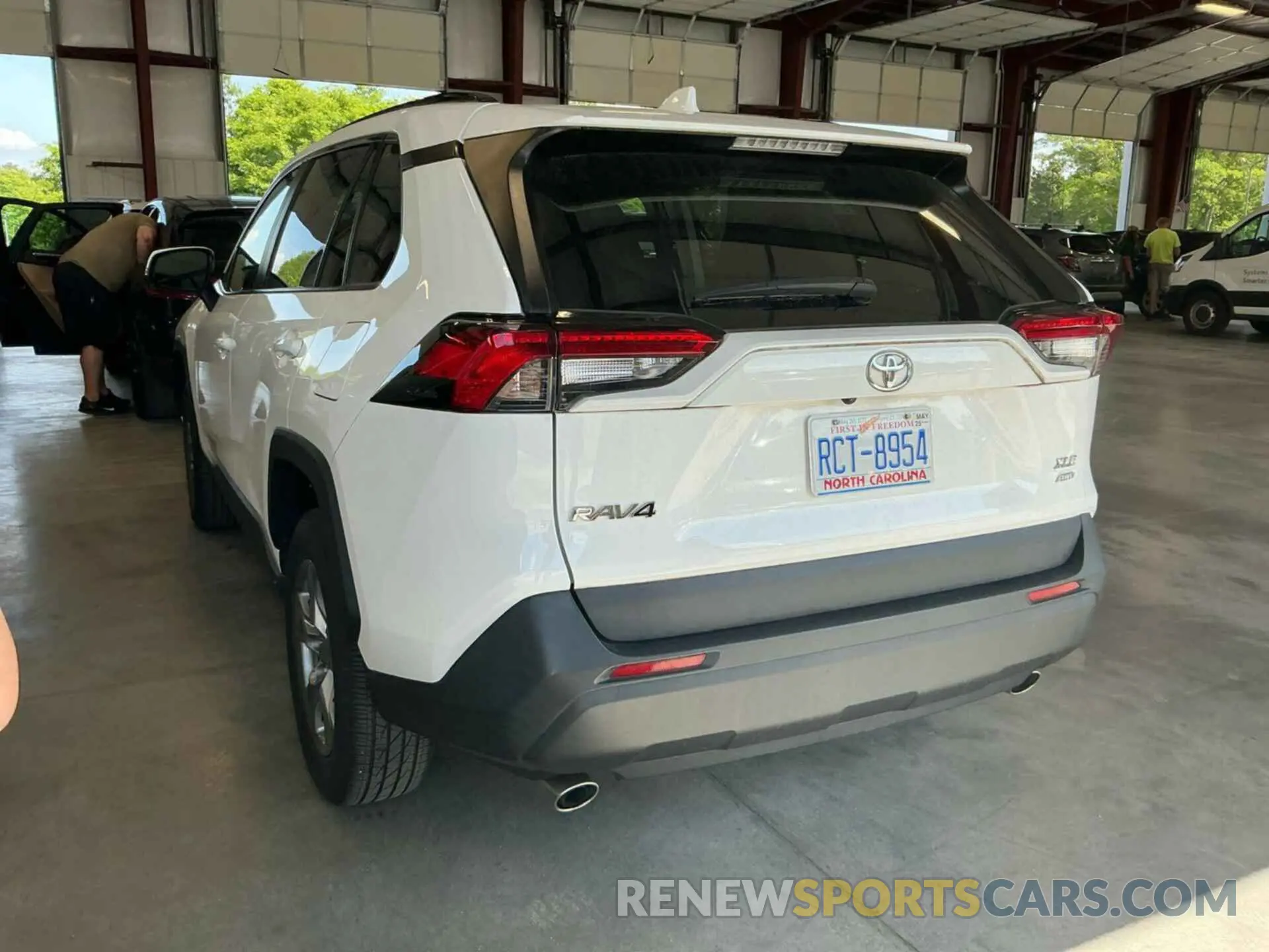 14 fotografías del automóvil dañado 2T3P1RFV0NC281871 TOYOTA RAV4 2022
