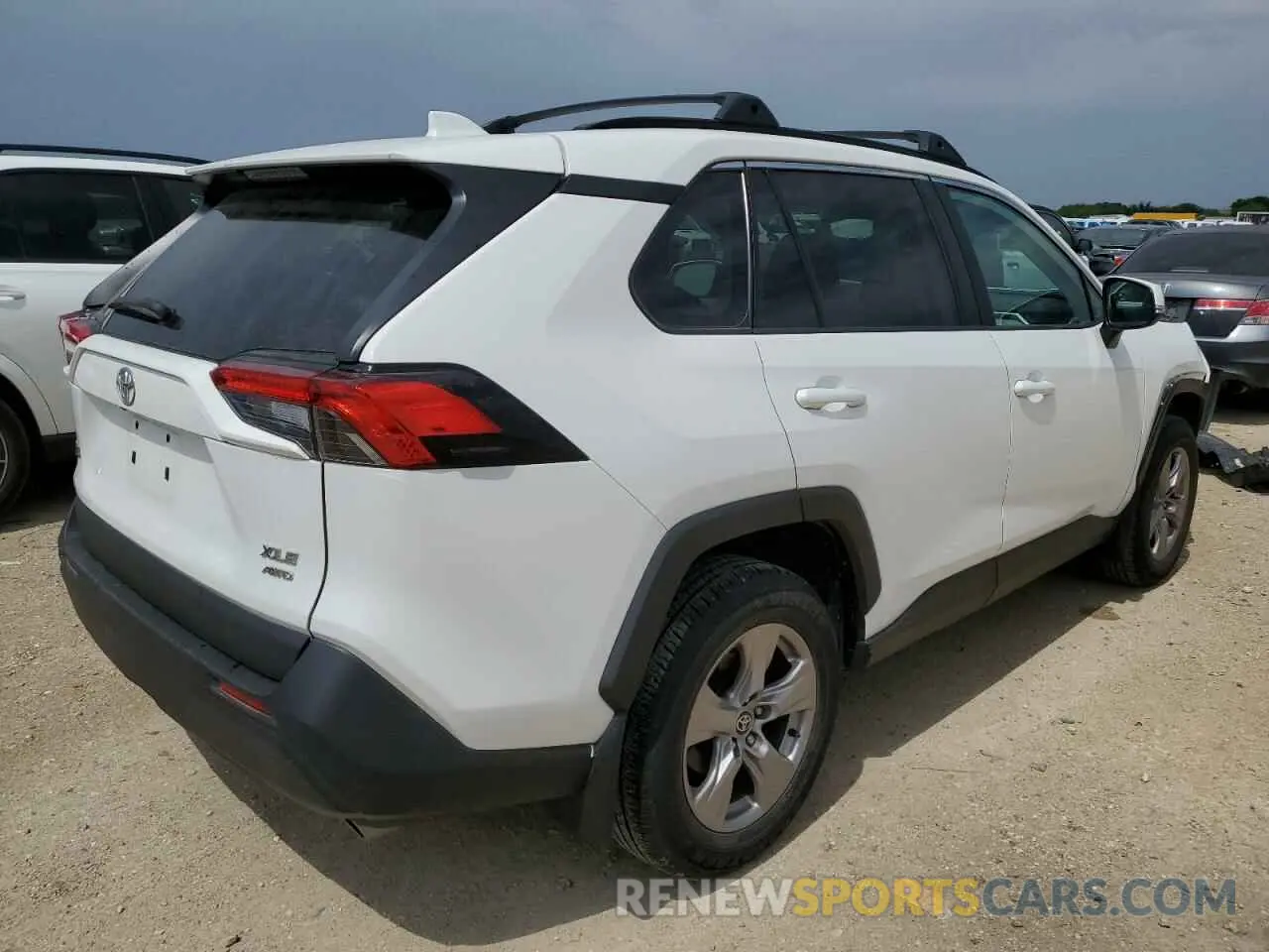 3 fotografías del automóvil dañado 2T3P1RFV0NC300127 TOYOTA RAV4 2022