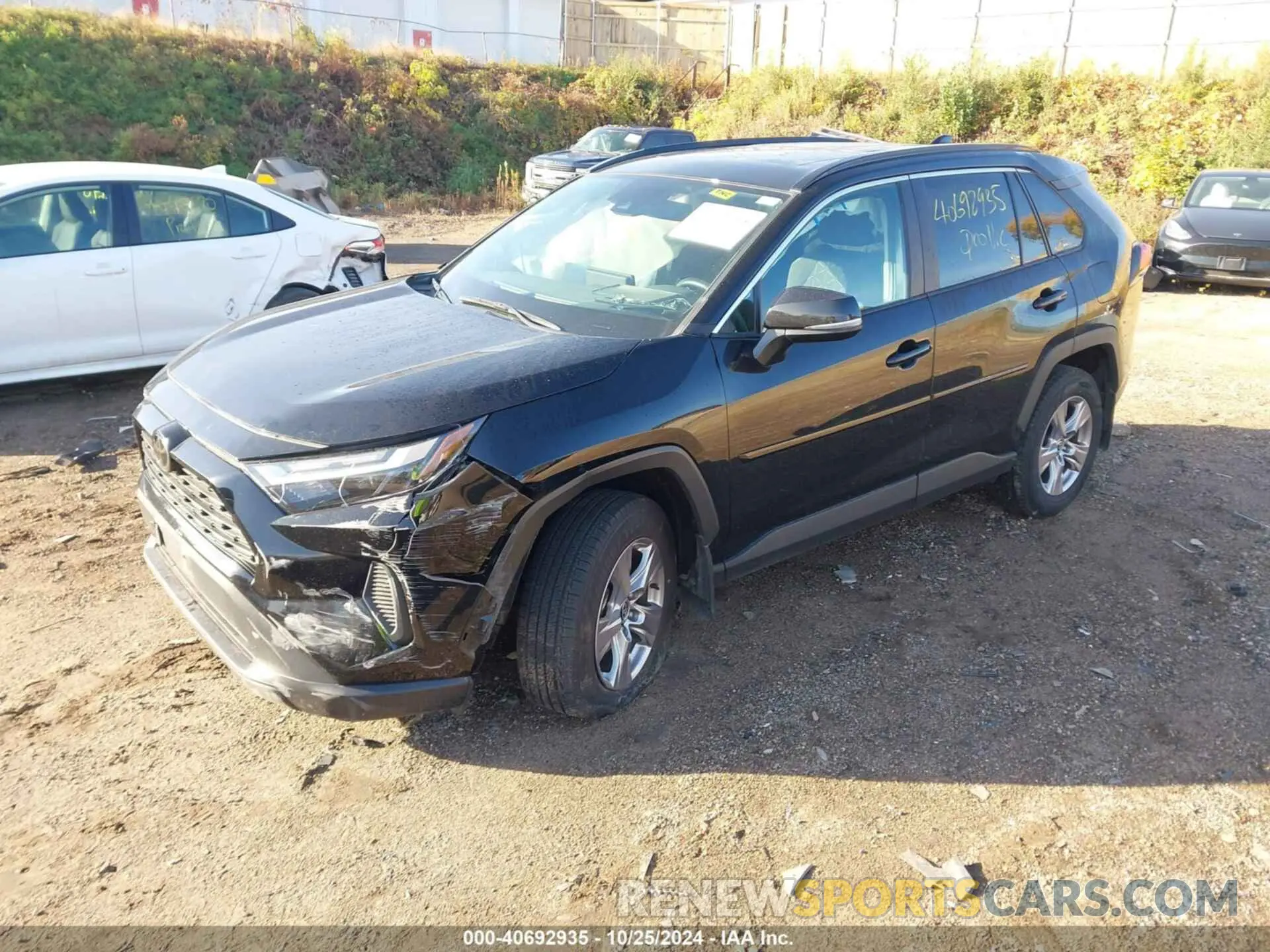 2 fotografías del automóvil dañado 2T3P1RFV0NW324443 TOYOTA RAV4 2022