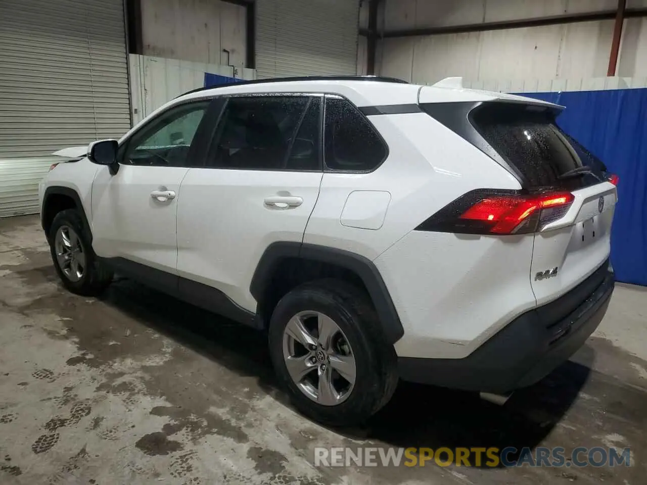 2 fotografías del automóvil dañado 2T3P1RFV1NW289900 TOYOTA RAV4 2022